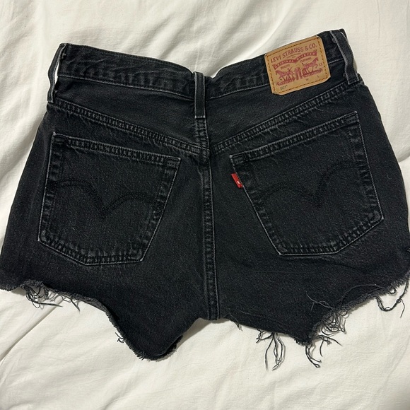 Levi 501 Jean shorts - Picture 1 of 2
